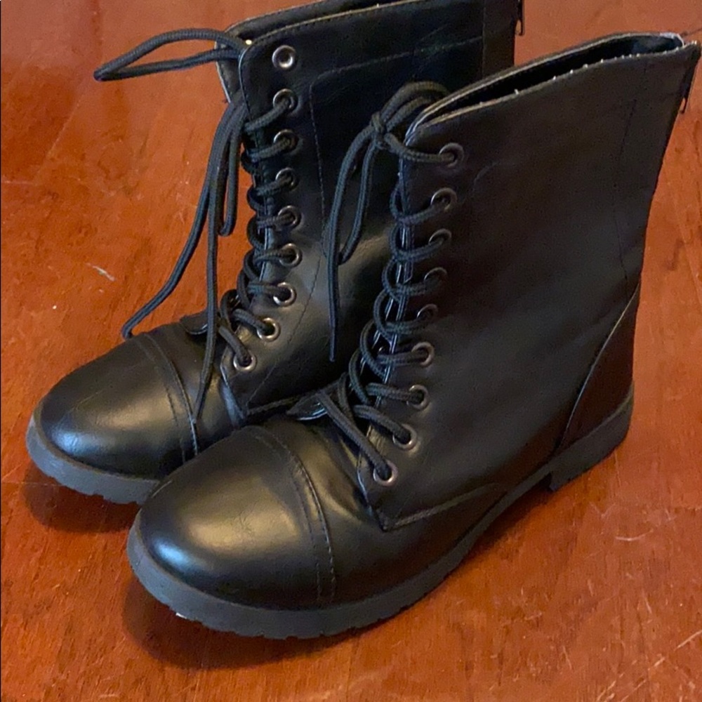 Women’s Combat Boots